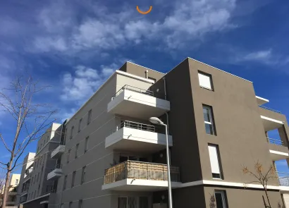 Location 84000 avignon 15106