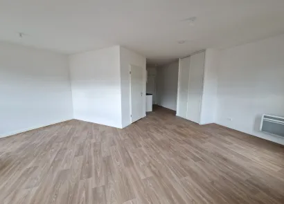 Location 76150 maromme 25185