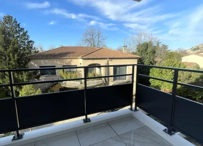 Location 84300 cavaillon 24661