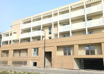 Location 84170 monteux 25415